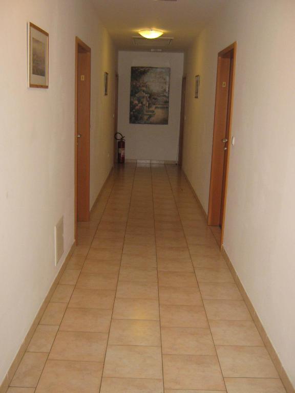 אומאג Apartments Spert מראה חיצוני תמונה